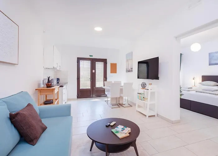 Franito #3 - Charming Close To Dubrovnik