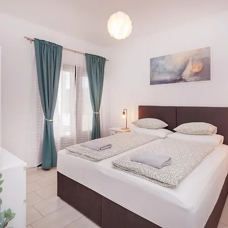 Franito #3 - Charming Close To Dubrovnik *